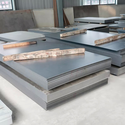 Fogli di acciaio inossidabile laminati a caldo disponibili in varie dimensioni e spessori adatti a esigenze diverse