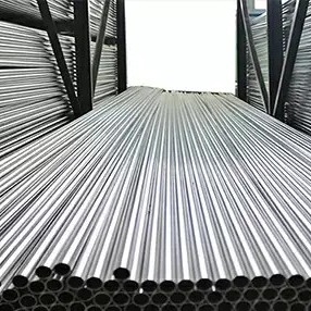 ASTM 240 316L Tubo saldato in acciaio inossidabile NO.4 8K Superficie 6000mm Lunghezza
