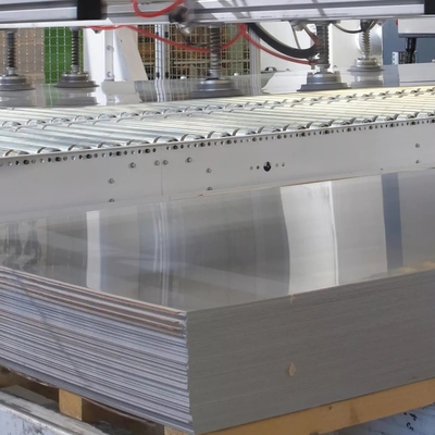 SEDERE laminate a caldo 2B di lunghezza di strato di acciaio inossidabile delle proprietà meccaniche 1000-6000mm