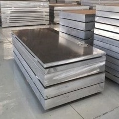 Fogli di piastra d'alluminio argento 500-6000 mm di lunghezza Tecnologia di lavorazione del laminamento a caldo