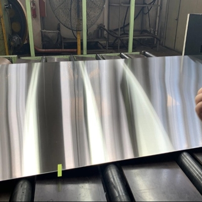 Superficie lucidata con pellicola di protezione al taglio laser 201 301 304 316 309S 430 420 lamiera di acciaio inossidabile laminata a freddo